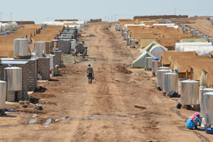 Like other camps in Turkey and Jordan, Domiz camp in Iraq's northern Kurdistan region offers Syrian refugees water, shelter, education and medical services. Photo: IRIN News